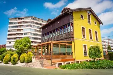 Hotel Castillo De Gauzón