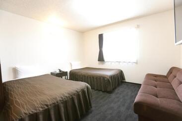 Отель Osaka Corona