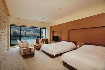 Hotel River Retreat Garaku