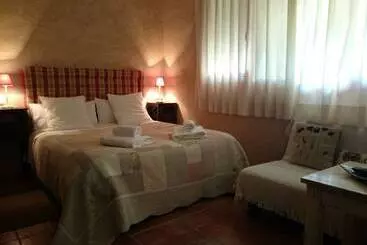 Hotel El Bosque De La Herrezuela