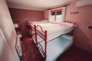 Hotel El Bosque De La Herrezuela