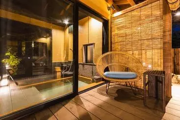 Tsuta Onsen Ryokan