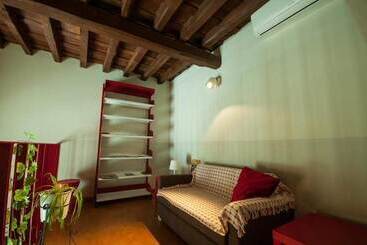 Albergue Santa Ana   Hostel