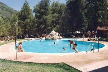 אתר נופש Camping Rural Llanos De Arance
