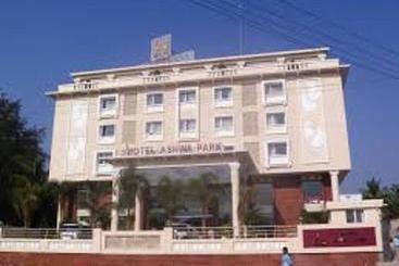Hotel Ashwa Park