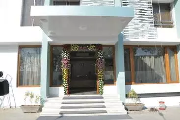 Hotel Grand 3d
