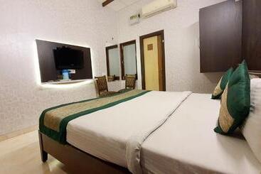 ホテル H.k. Continental