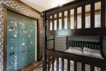 The Hostel California