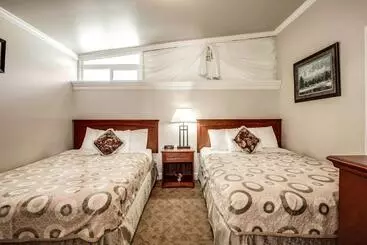 Beachwood Condos & Resort