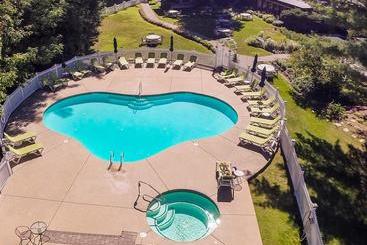 酒店 Stonehurst Manor Including Breakfast And Dinner