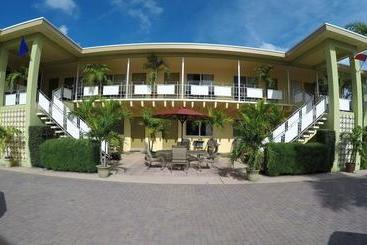 فندق على الطريق Capri Apartments