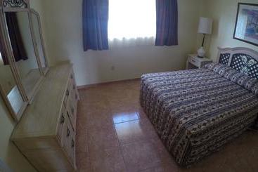 모텔 Capri Apartments