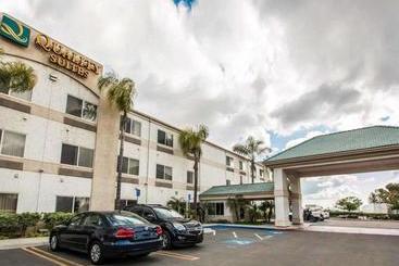 בית מלון כפרי Quality Suites San Diego Otay Mesa