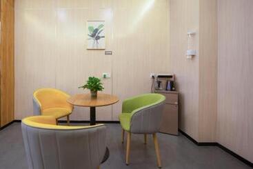 酒店 Green Tree Inn Huaibei Railway Station Jinse Yuntian Zhixuan