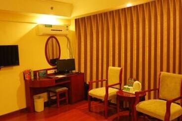 فندق Greentree Inn Liaoning Chaoyang City Chaoyang Street Fangzhi Road Express