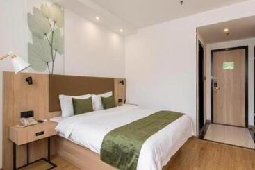 Hotel Greentree Inn Shanghai Zhoupu Town Xiupu Road Business