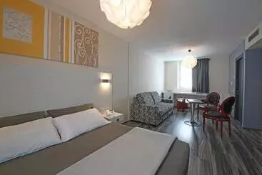 Happy Hotel Atelier Gardone Riviera Centro & Spa