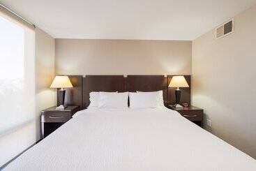 בית מלון כפרי South Country Suites