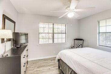 Landhus Brunswick Retreat W/ Patio & Grill, Near Beaches!