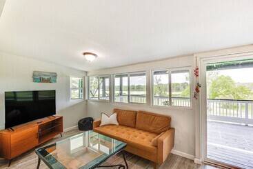 茅舍 Granbury Home W/ Lake Views ~ 6 Mi To Boat Launch!