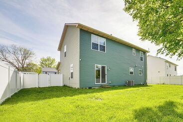 Dom wiejski Spacious Champaign Home By University Of Illinois!