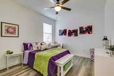 コテージ Charming Tampa Home < 3 Mi To Busch Gardens!
