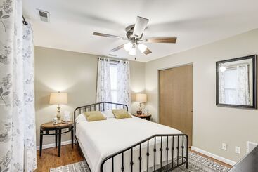 Pet Friendly Pacific Cottage Near Purina Farms!