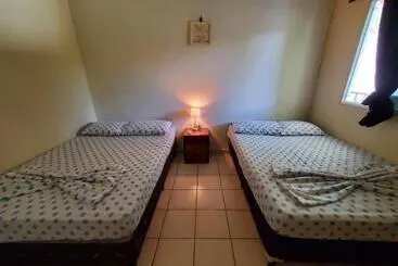 پانسیون Equiped Cozy Room For Rent!