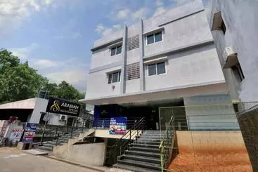 Hotel O Kbr Grand
