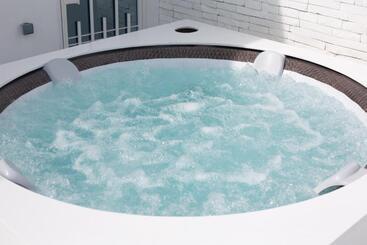 پانسیون Kapreece Luxury Home