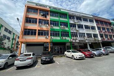 Albergue Checkinn Express Kuching