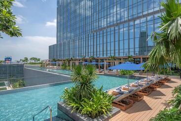 هتل Solaire Resort North