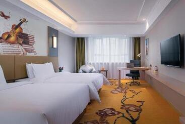 Vienna Hotel Xuzhou Junsheng Plaza Benteng Avenue Metro Station