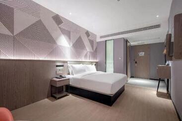 Borrman Hotel Wuzhou College Fumin Road