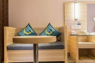 هتل City Comfort Inn Nanning Mingxiu East Road Shishan Park Metro Station