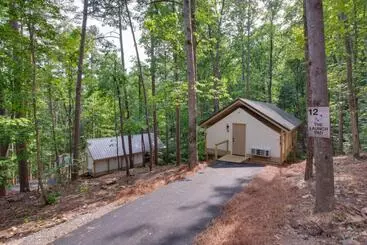 リゾートホテル Launch Pad Luxury Glamping Tent Space Theme
