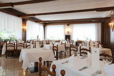 Отель Olympic Turismo Antico Borgo