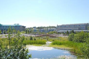 הוסטל Residences At University Of Northern Bc Campus Accommodation