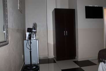 Pensió Miraton Guest Lodge