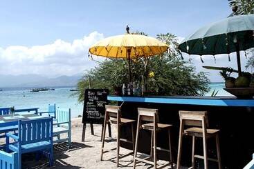 Gili Sands Hotel & Bar