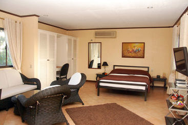 酒店 Apartelle Royal