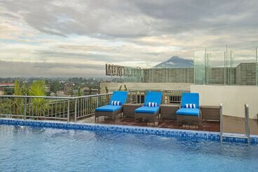 Platinum Adisucipto Hotel & Conference Center