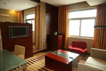 Elan Hotel North Shixin Road