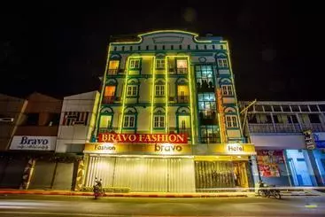 Hotel Bravo