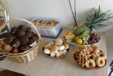 Sinclairs City Hostel