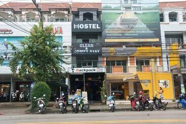 Backpack House Hostel