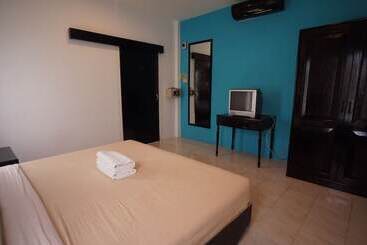 酒店 Phuket Garden Home