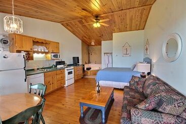 Cavendish Bosom Buddies Cottage Resort