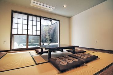 דירות לתיירים Em S280