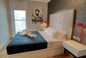 Turistlejligheder Fira Gran Via   Barcelona4seasons